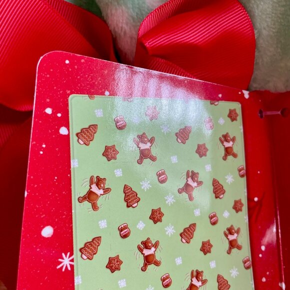 NEW WITH TAGS Disney Winnie the Pooh Christmas Gingerbread Green Blanket - Picture 4 of 5